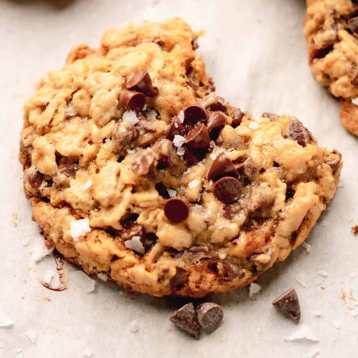Peanut Butter Chocolate Chip Oatmeal Cookies with Applesauce 